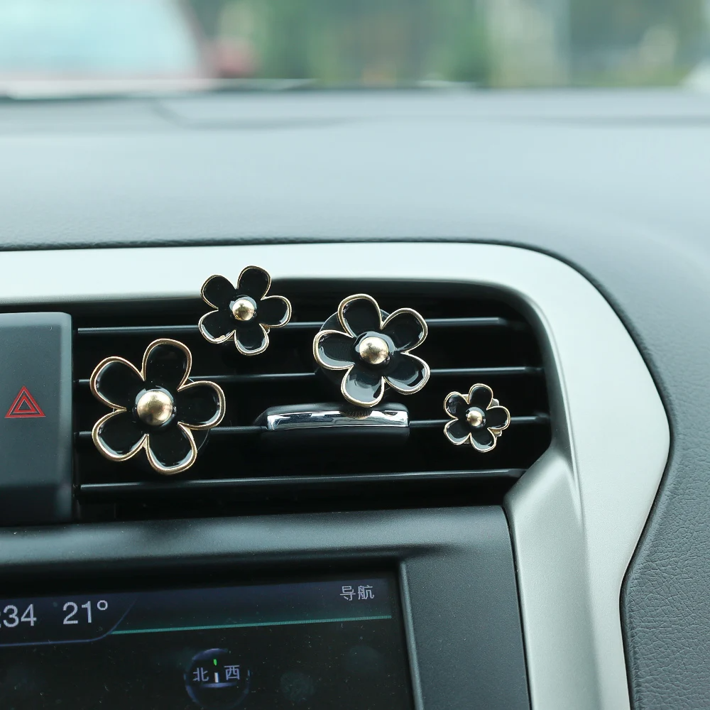 Little Daisy Car Air Vent Perf - مراجعة Diffuser Necklace Locket وسعره