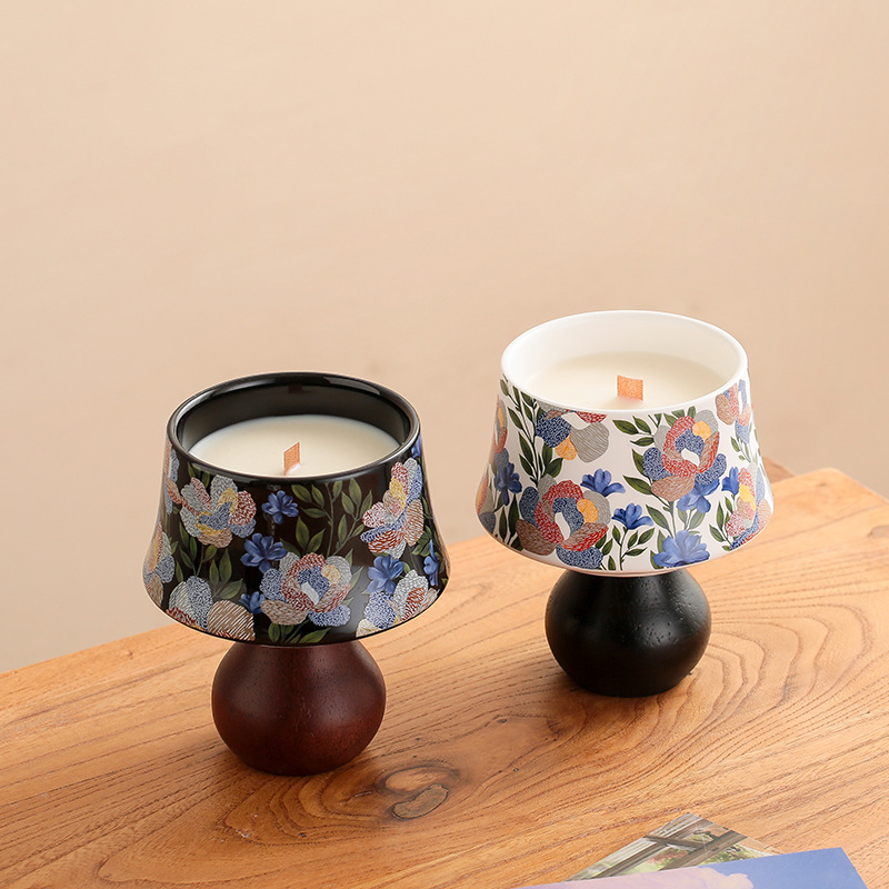 Iris Goblet Wooden Bottom Cand - مراجعة Home Fragrance Iris وسعره